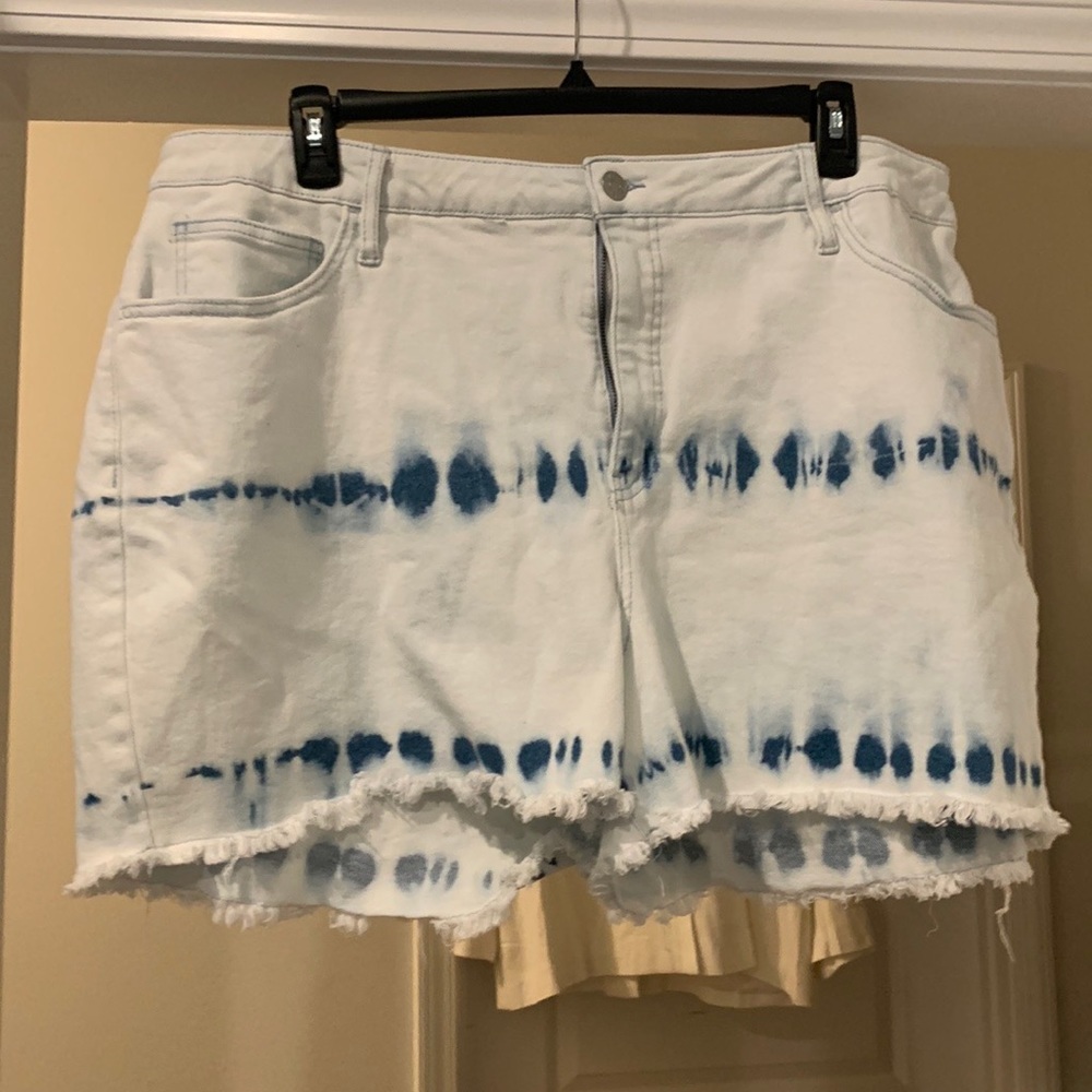 Ava & Viv Tie Dyed cut off shorts bleached Plus size 24W - Picture 7 of 8